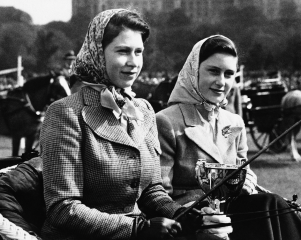 Inspired by another thread - if you are white British/Irish, did your Mum routinely wear a headscarf when you were small, and when did she stop?
