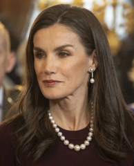 Royal Style: Take the Tiaras out of The Vault! Sparkles aren't just for Christmas!