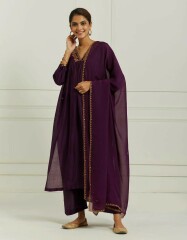 Wedding trouser suit for my daughter getting married in June please