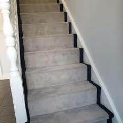 Full width, bordered stair runner/carpet?