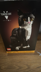 Black and white cats. (pics please!)