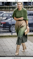 Royal Style: Take the Tiaras out of The Vault! Sparkles aren't just for Christmas!