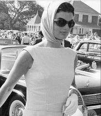 Inspired by another thread - if you are white British/Irish, did your Mum routinely wear a headscarf when you were small, and when did she stop?