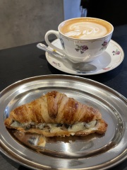 Going to my first ever ballet…please help.