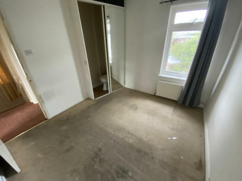 Obvious estate agent lies