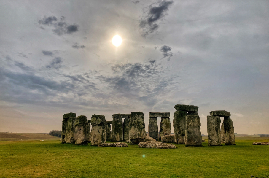 Thread 16 - TalkLair: "Well, I'm not exactly quaking in my stylish-yet-affordable boots, but there's definitely something unnatural going on here."