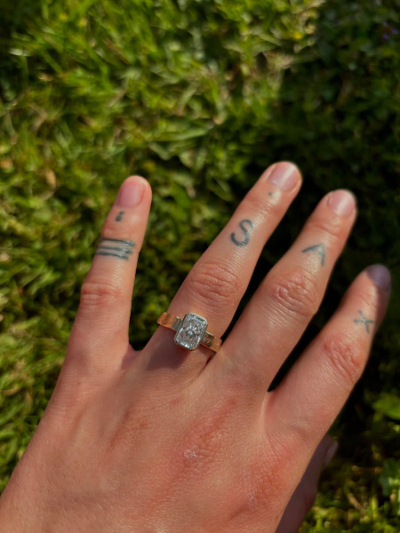 Can I have a look at your engagement rings?