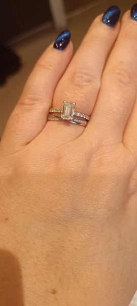 Can I have a look at your engagement rings?