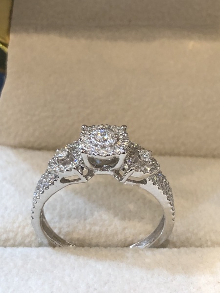 Can I have a look at your engagement rings?