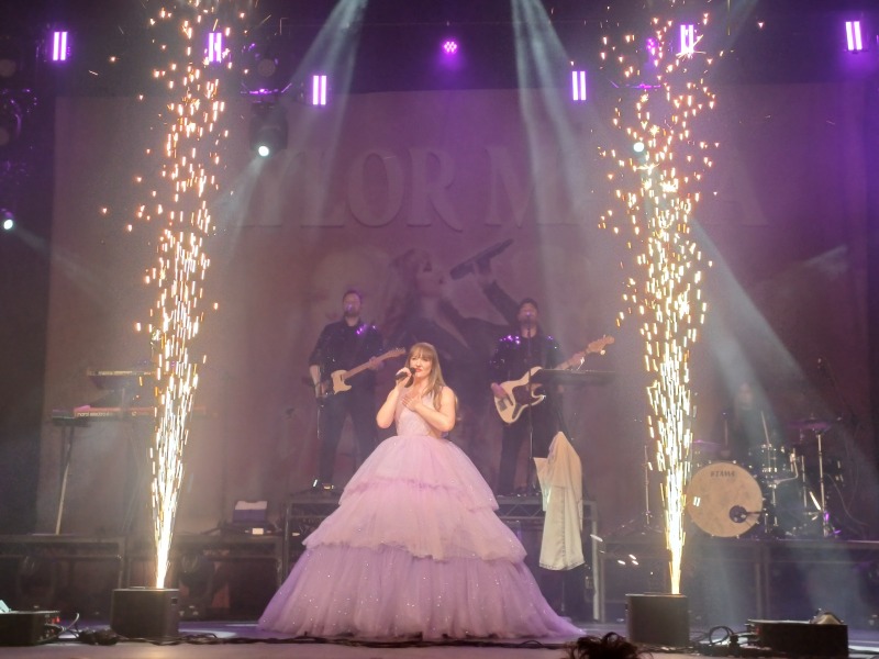 Is £230 enough spending money to go to Cornwall for 5 days?