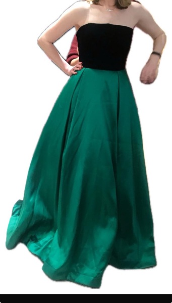 Help me please find this dress - pic included