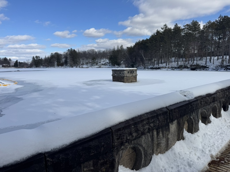 Come and tell us your dull and unexciting news 32: Calmly through the day