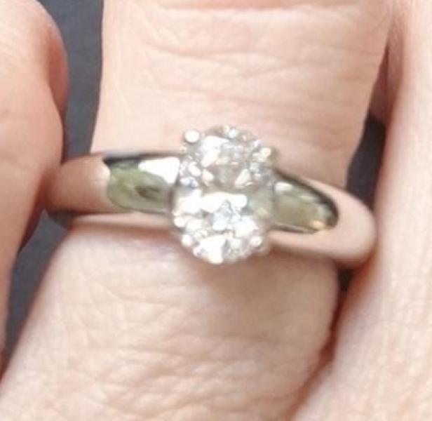 Can I have a look at your engagement rings?