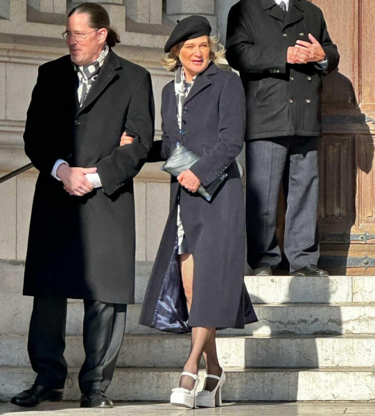 Royal Style: Take the Tiaras out of The Vault! Sparkles aren't just for Christmas!