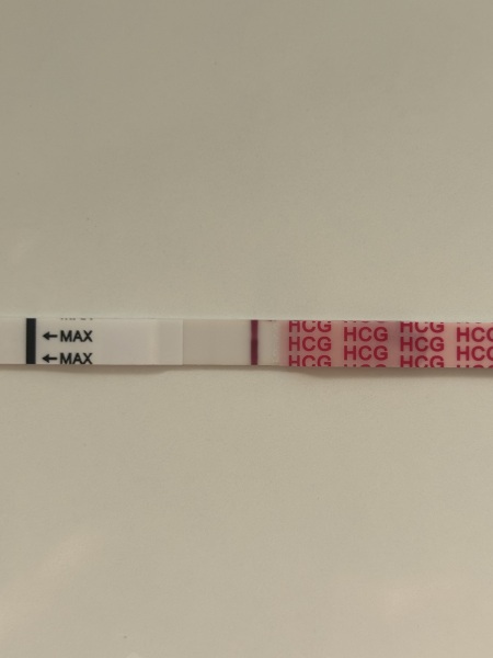 Line eyes please! Am I going mad? 9DPO