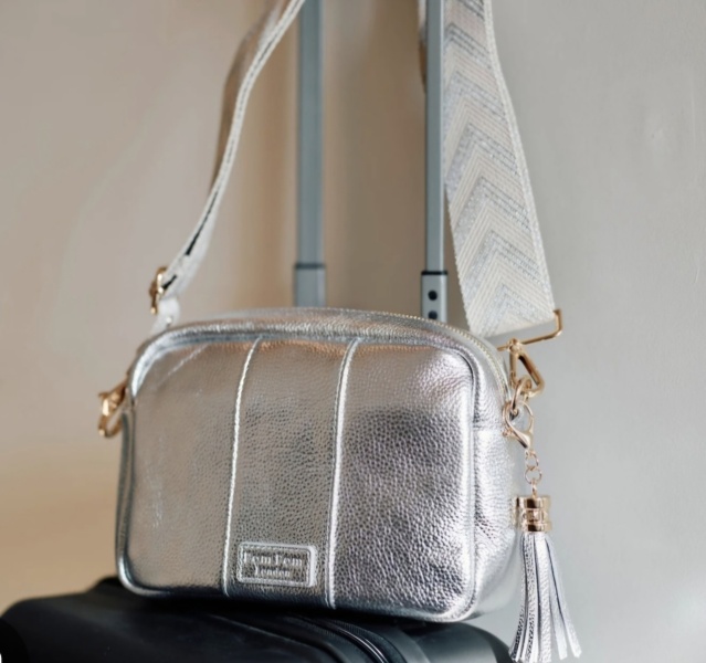 Is this bag cheap and tacky looking for everyday use?