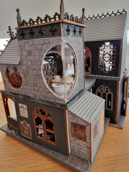 Come and tell us your dull and unexciting news 32: Calmly through the day