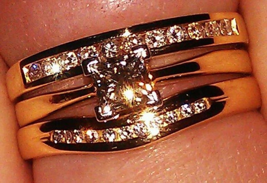 Can I have a look at your engagement rings?