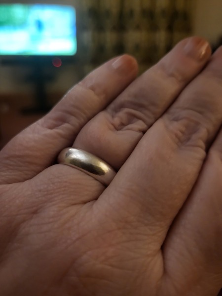 Can I have a look at your engagement rings?
