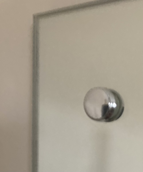 How do I remove this from the wall? (Pic attached)