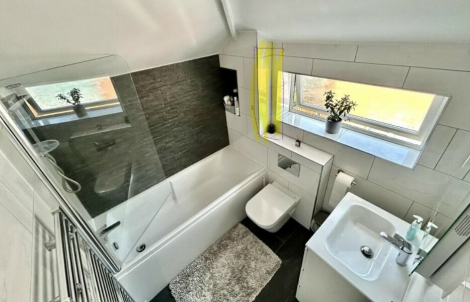 Replacing bathtub with walk in shower