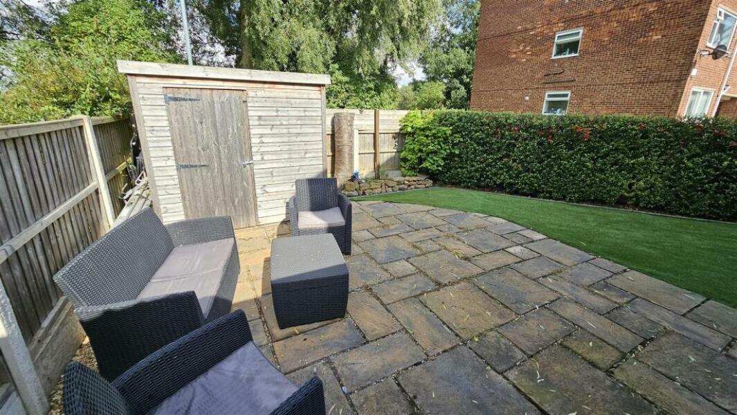 Obvious estate agent lies