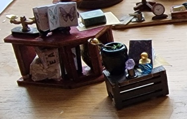 Come and tell us your dull and unexciting news 32: Calmly through the day