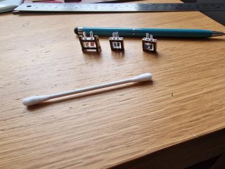 Come and tell us your dull and unexciting news 33: Calmly through the day