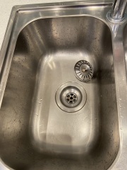 The half sink stinks!