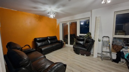 Help me with my living room again 😩