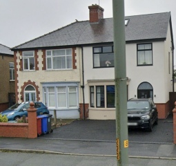 Anthracite grey or white window