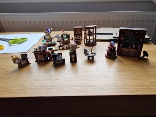 Come and tell us your dull and unexciting news 32: Calmly through the day