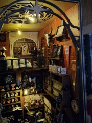 Roll up, Ladies and Gentlecreatures, the Bluestocking has been redecorated