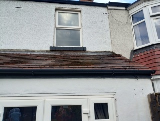 Does this roof look dodgy?