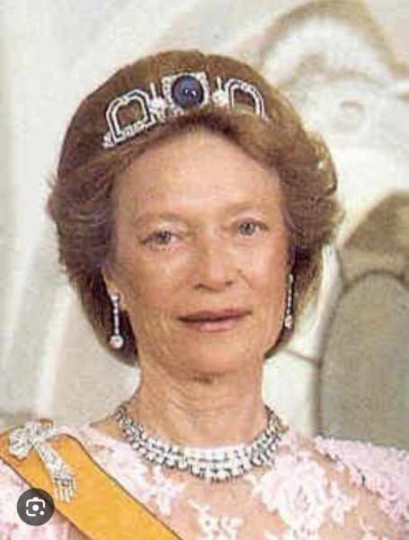 Royal Style: Take the Tiaras out of The Vault! Sparkles aren't just for Christmas!