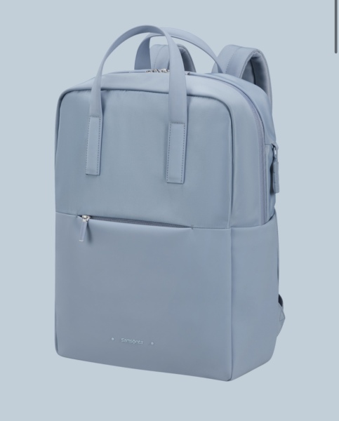 Recommend me a stylish and practical tote bag for travel please?