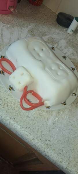 How can I make this 'Bulge Cake' look more realistic?