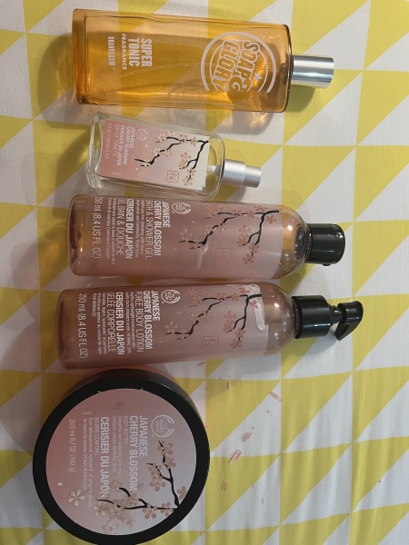 Tempted by beauty treats? Addicted to buying beauty products? Is your collection bursting with favourites? Join fellow beauty lovers in this supportive group!