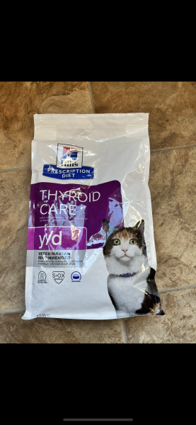 Thyroid care cat food