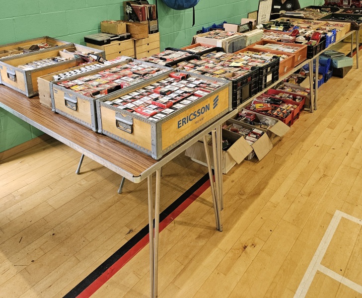 Hymns in Minor Keys & the Russian Easter Overture - the Excellent Cats ignore Culture.....