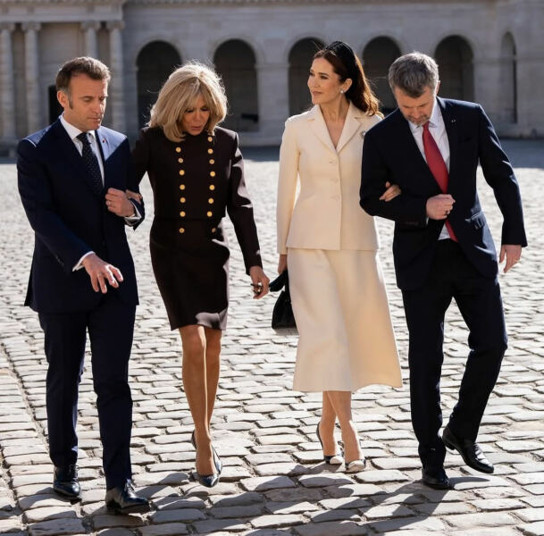 Royal Style: Take the Tiaras out of The Vault! Sparkles aren't just for Christmas!