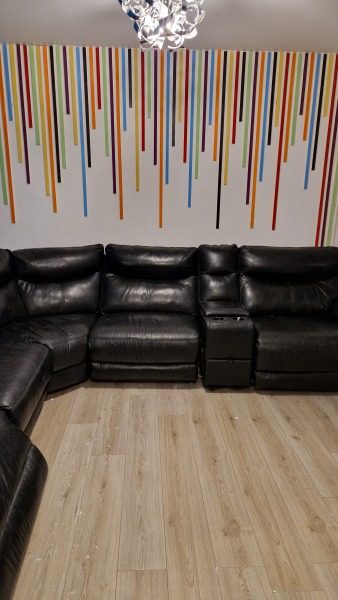Help me with my living room again 😩