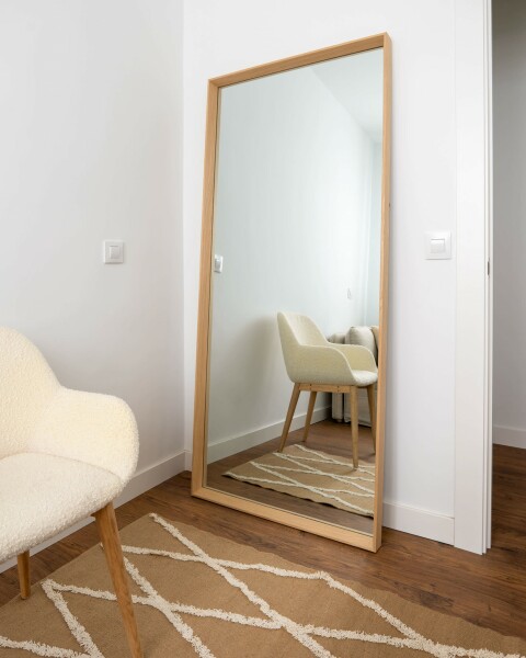 how to integrate LED in mirror frame