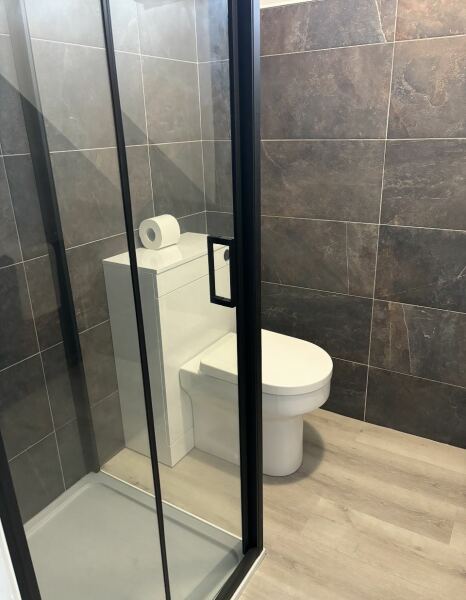 Show me your ensuite bathroom tiles