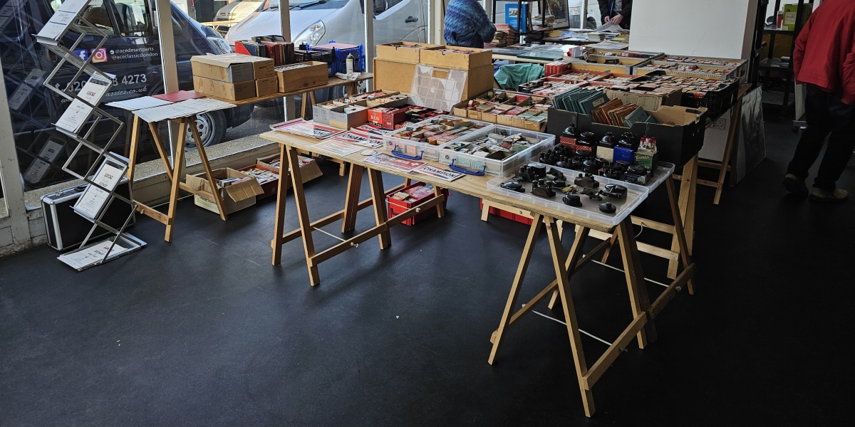 Hymns in Minor Keys & the Russian Easter Overture - the Excellent Cats ignore Culture.....