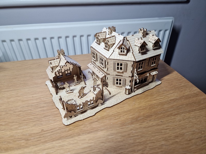 Roll up, Ladies and Gentlecreatures, the Bluestocking has been redecorated