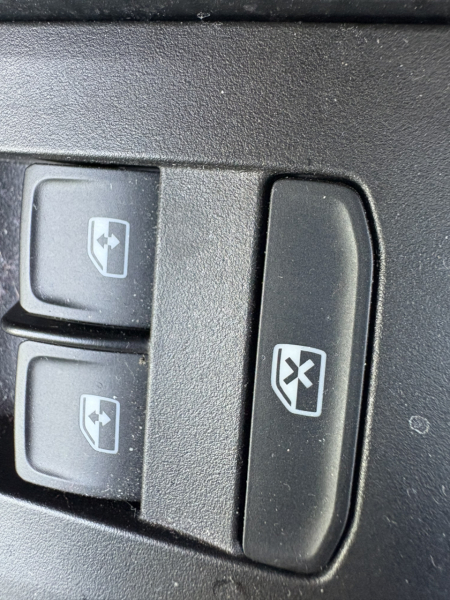 Can you lock rear electric car windows?