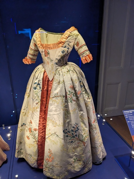 Royal Style: Take the Tiaras out of The Vault! Sparkles aren't just for Christmas!