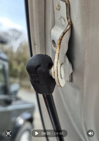 Used kia picanto with rust