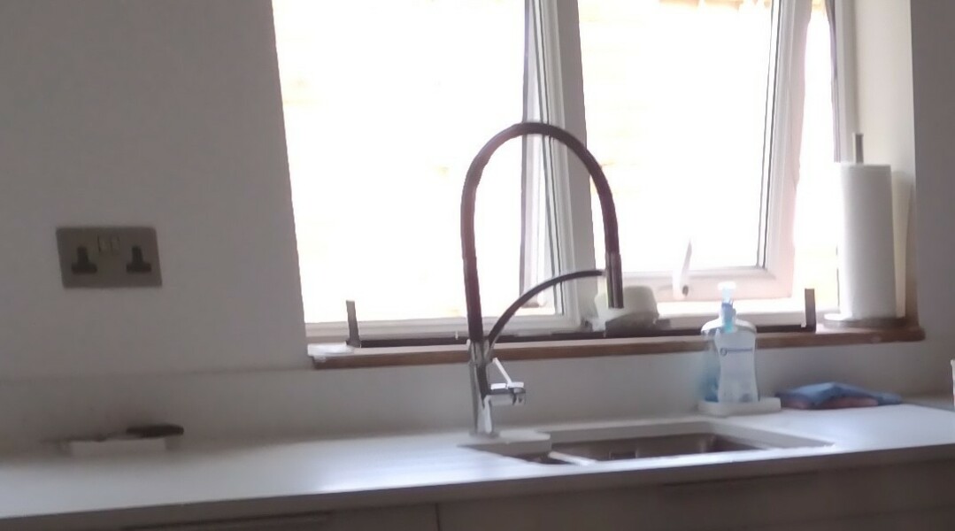 Pull out kitchen taps